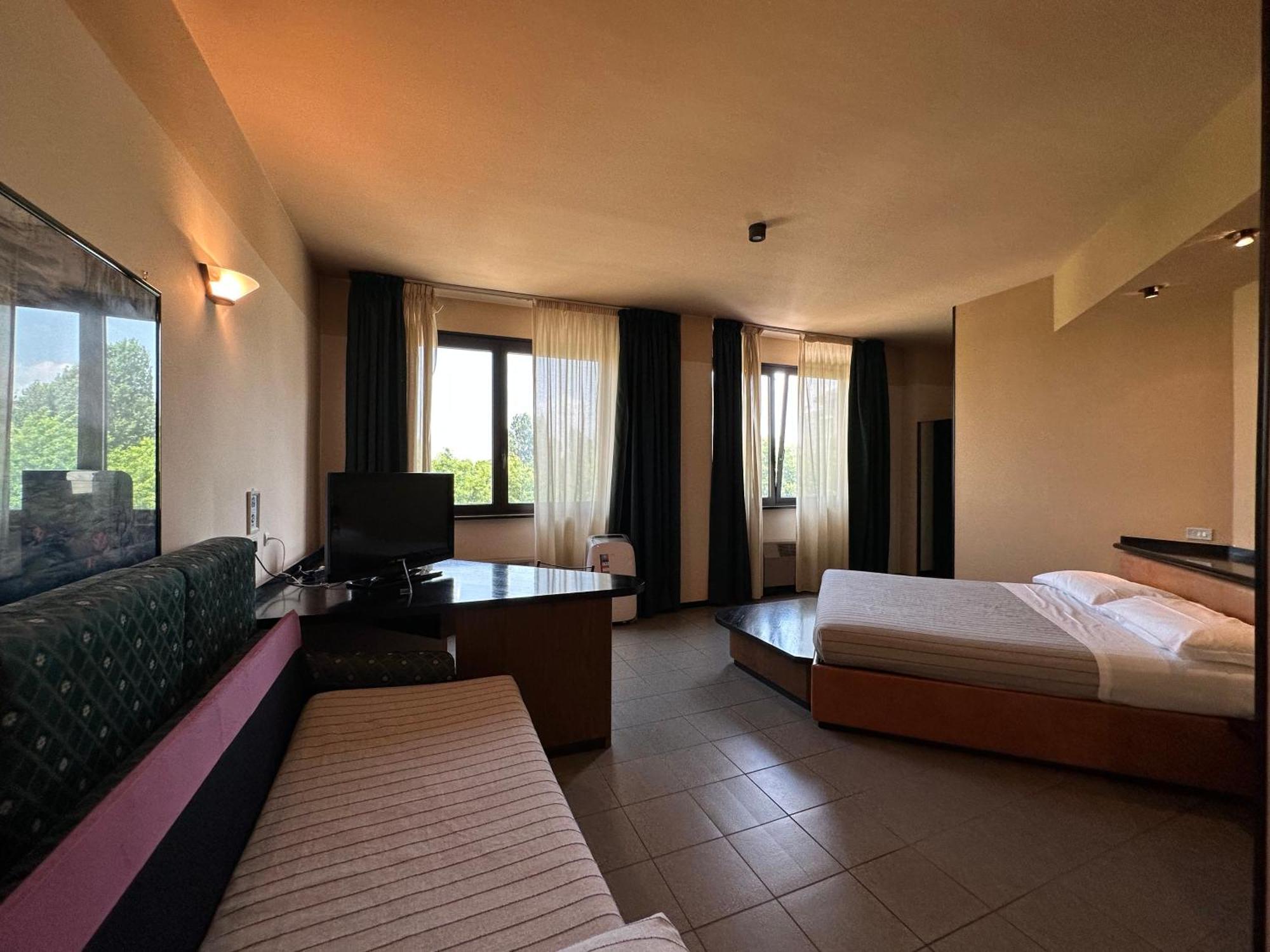 Hotel Griselda Saluzzo Eksteriør billede